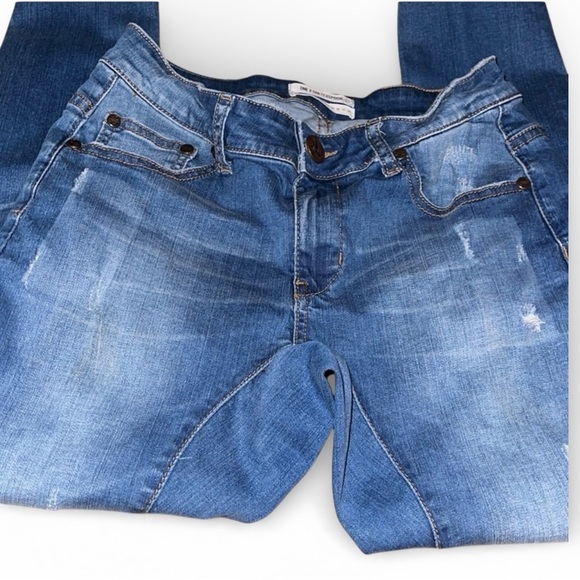 🌹𝐎𝐍𝐄 𝐓𝐄𝐀𝐒𝐏𝐎𝐎𝐍 𝐃𝐈𝐒𝐓𝐑𝐄𝐒𝐒𝐄𝐃 𝐒𝐊𝐈𝐍𝐍𝐘 𝐀𝐍𝐊𝐋𝐄 𝐉𝐄𝐀𝐍𝐒 - Picture 8 of 8